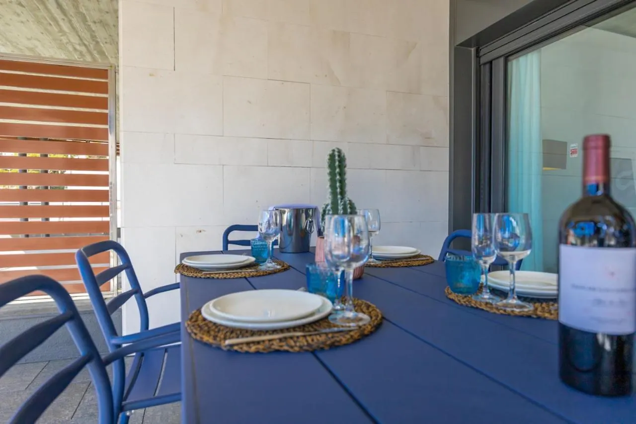 Nc Apartments Moli Blau 102 - 4 Personas Roses